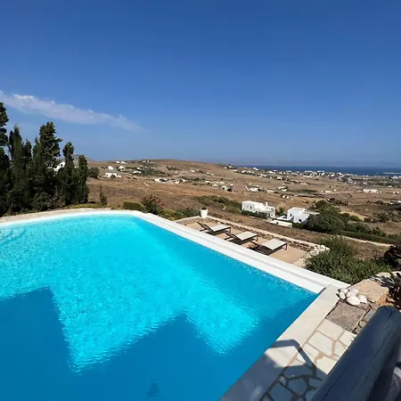 Luxurious Oasis In Paros Villa